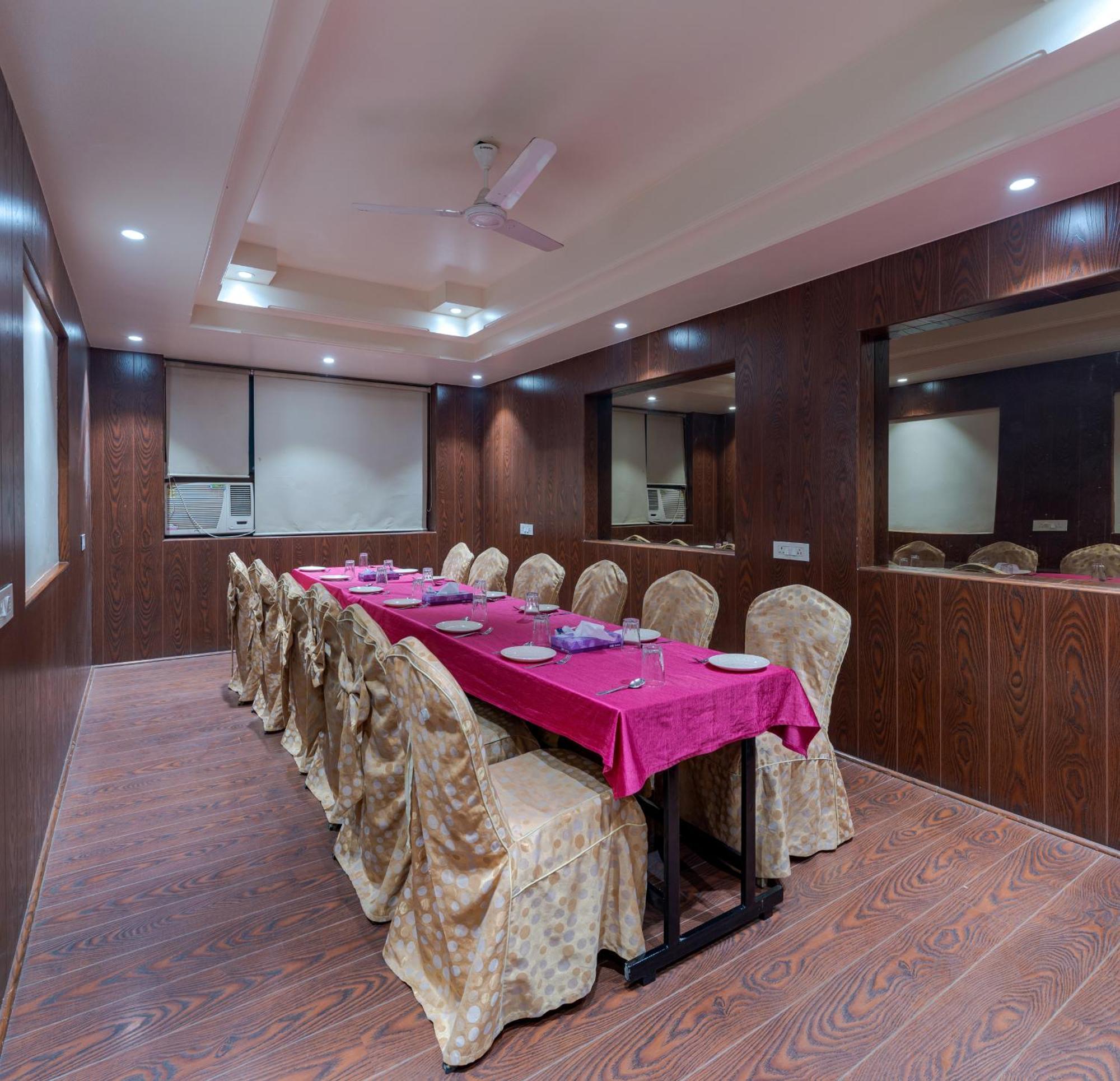 Hotel Surya Executive 3 Star Hotel Solapur Exterior photo