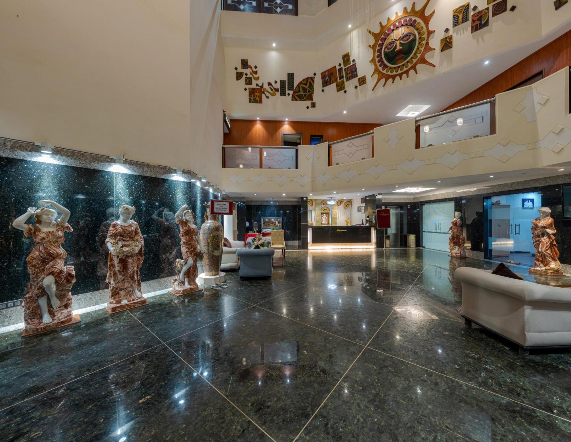 Hotel Surya Executive 3 Star Hotel Solapur Exterior photo