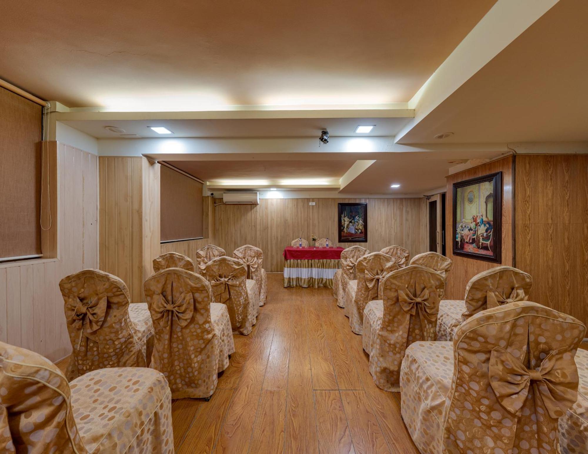 Hotel Surya Executive 3 Star Hotel Solapur Exterior photo